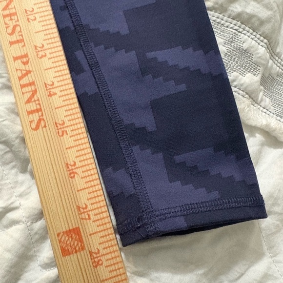 Alo Yogo Airbrush Blue Houndstooth Pattern Full Length Leggings. Size Small - Picture 11 of 11